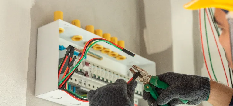 Electrical snagging